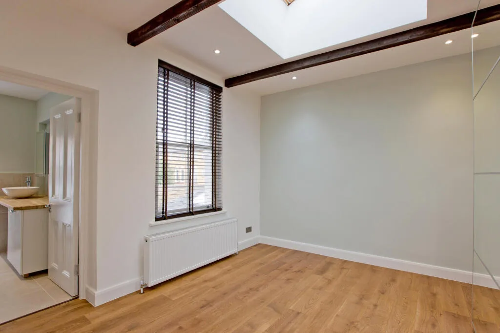 1 bedroom maisonette for rent
