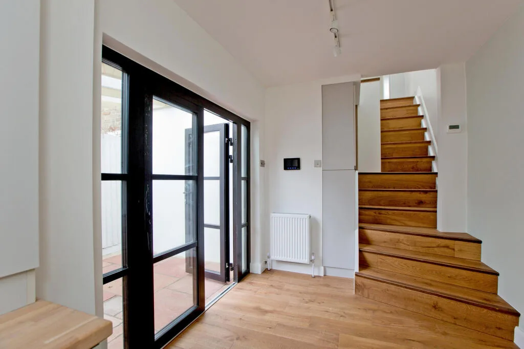 1 bedroom maisonette for rent