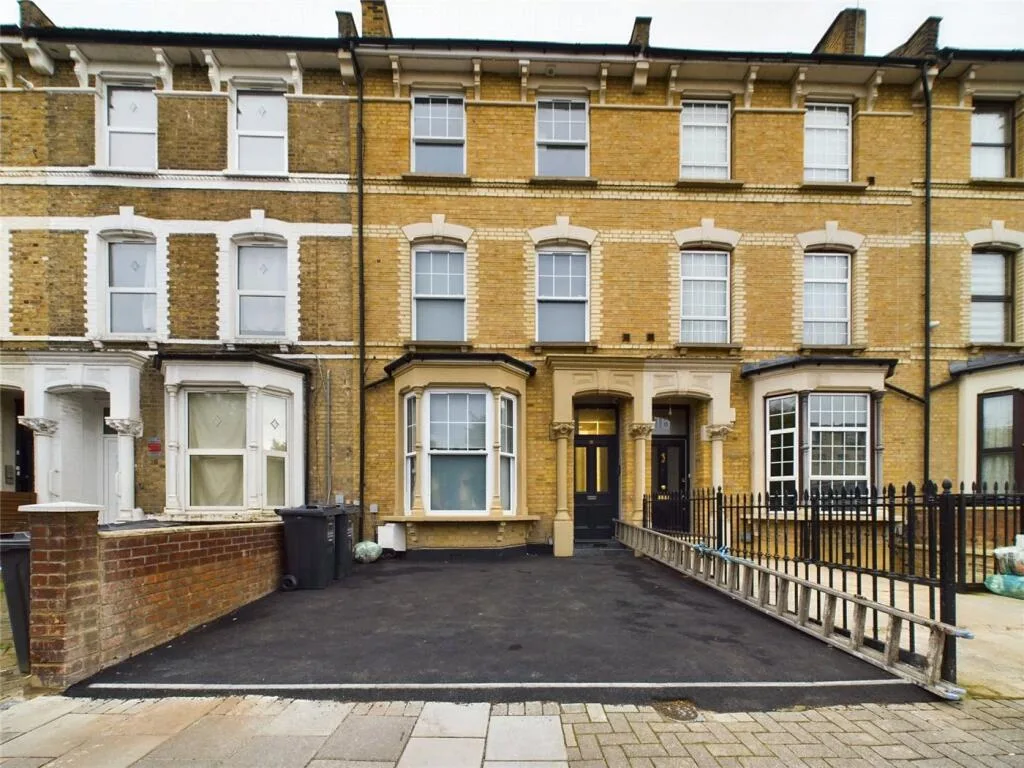 3 bedroom apartment for rent