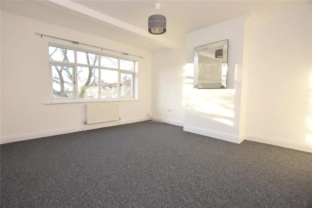 3 bedroom semi-detached house for rent