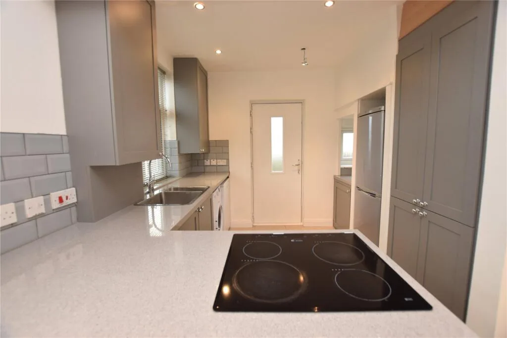 3 bedroom semi-detached house for rent