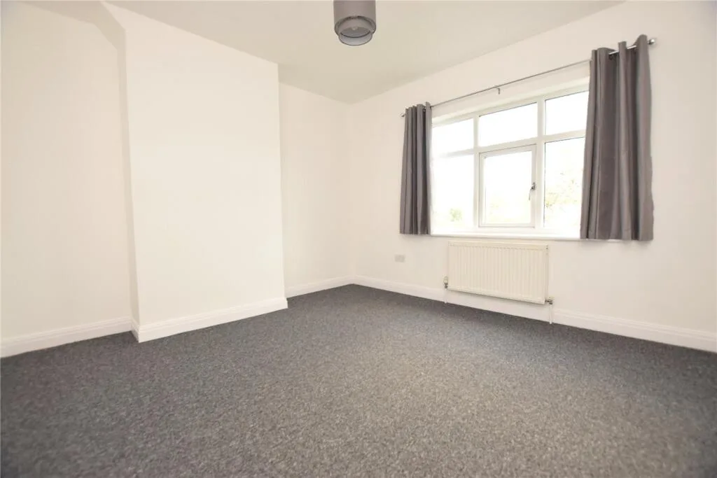 3 bedroom semi-detached house for rent