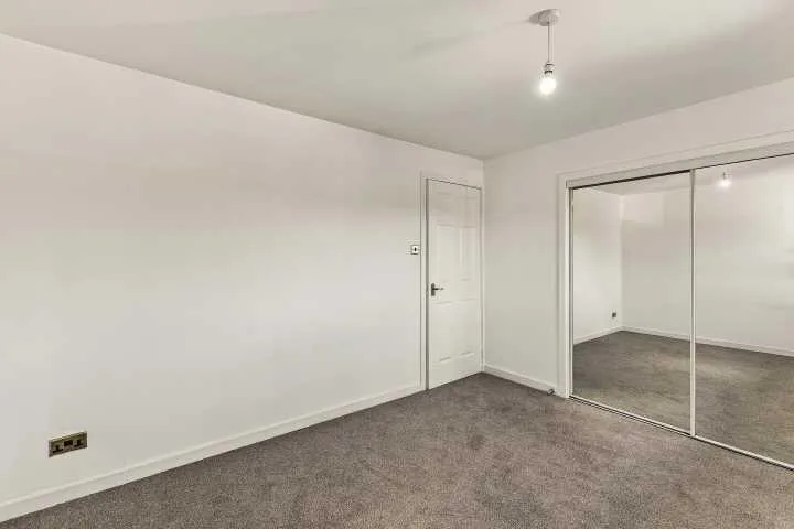 2 bedroom semi-detached house for rent