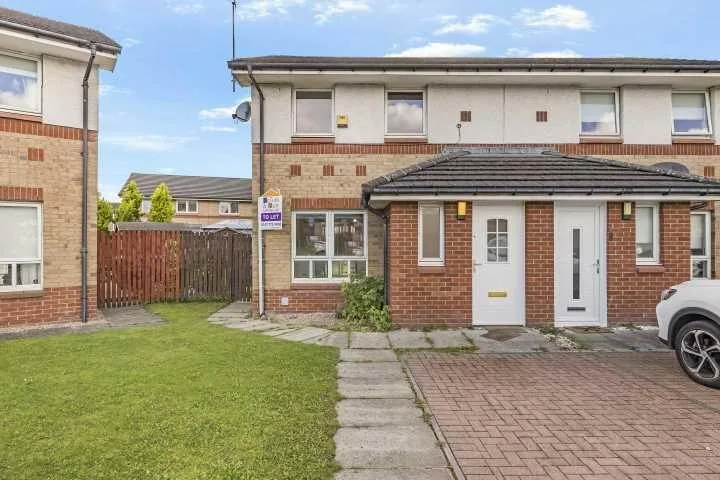 2 bedroom semi-detached house for rent