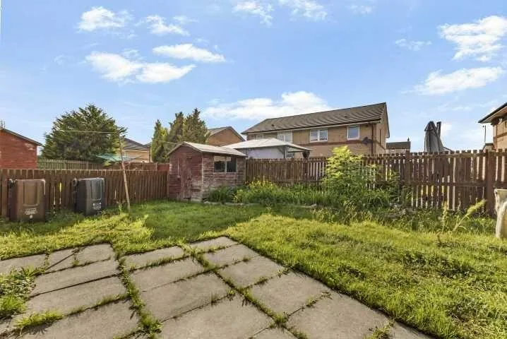 2 bedroom semi-detached house for rent