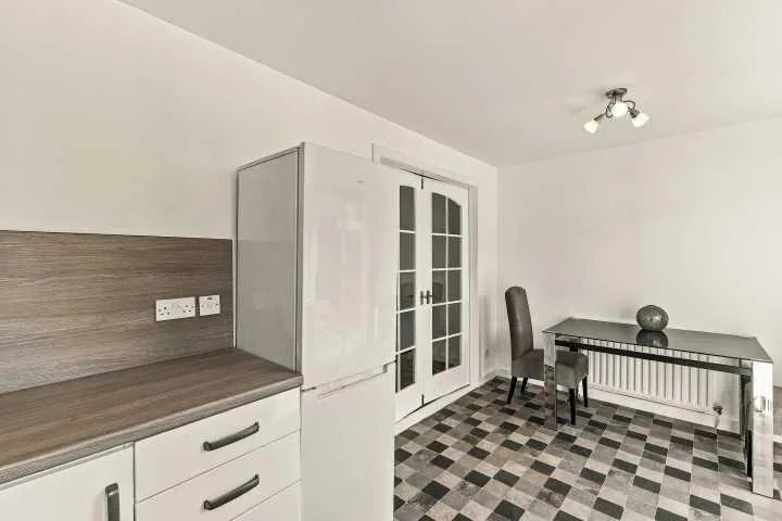2 bedroom semi-detached house for rent