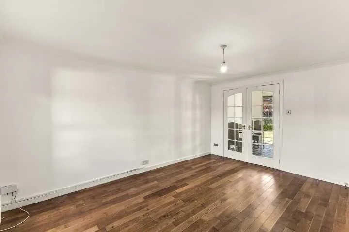 2 bedroom semi-detached house for rent