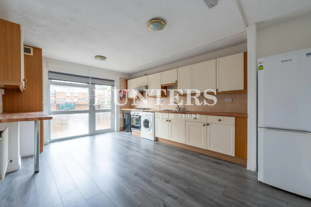 4 bedroom town house for rent