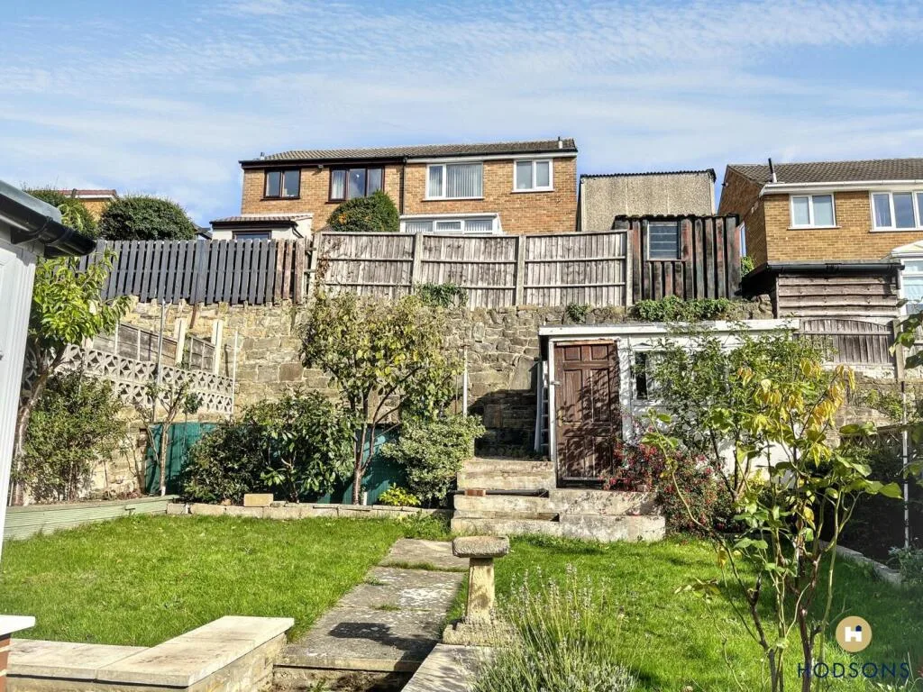 3 bedroom semi-detached house for rent