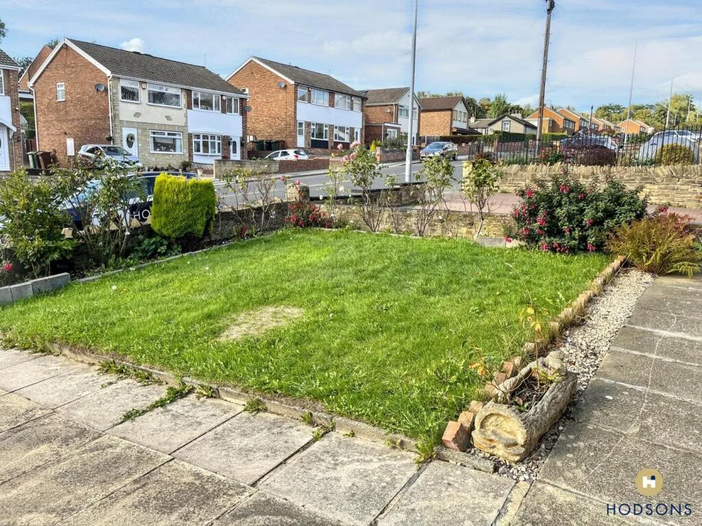3 bedroom semi-detached house for rent