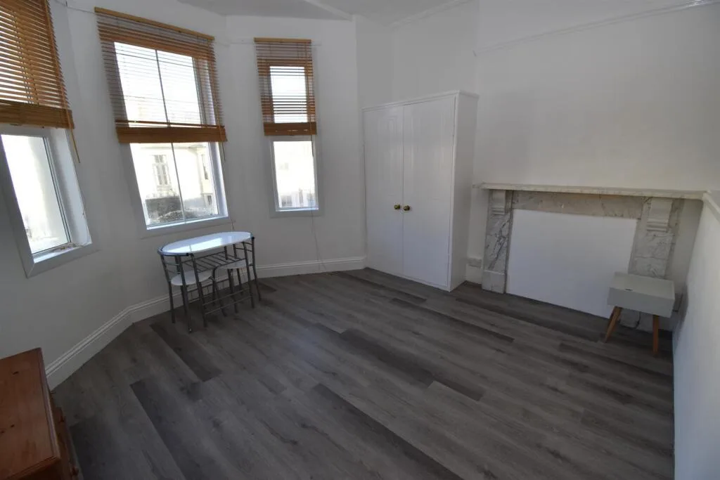 Studio apartment for rent