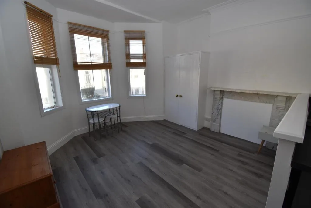 Studio apartment for rent