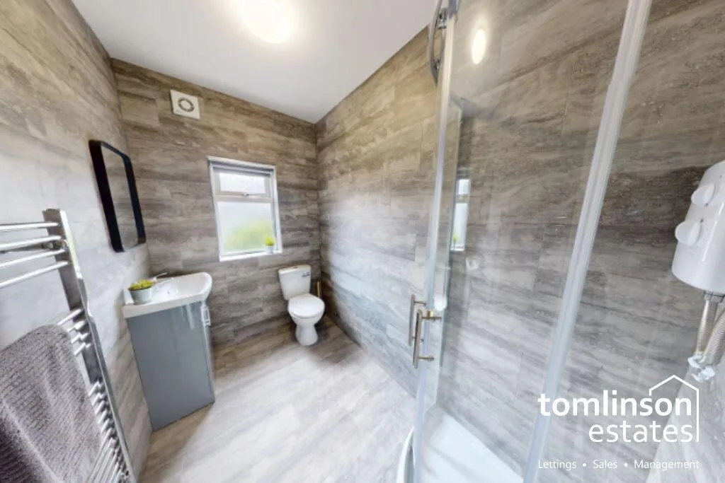 5 bedroom terraced house for rent