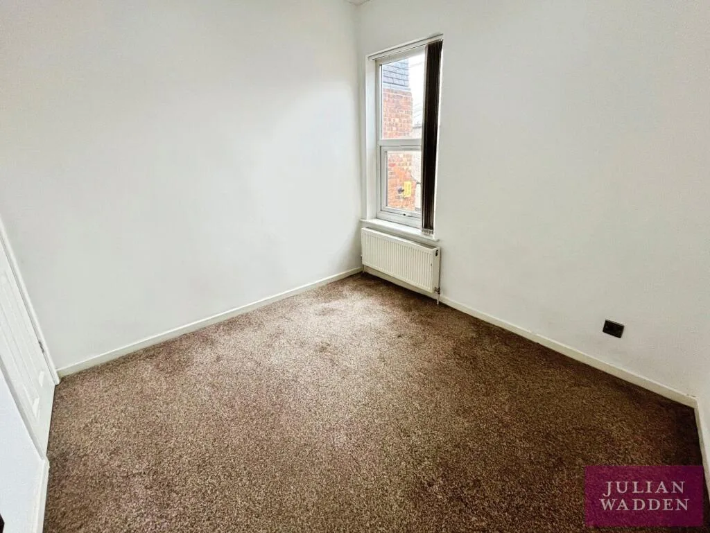 3 bedroom end of terrace house for rent