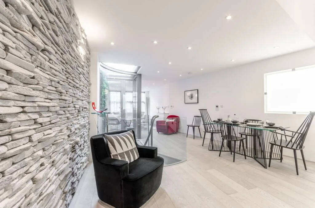 2 bedroom semi-detached house for rent