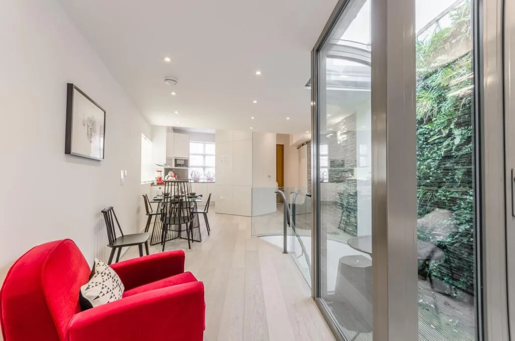 2 bedroom semi-detached house for rent