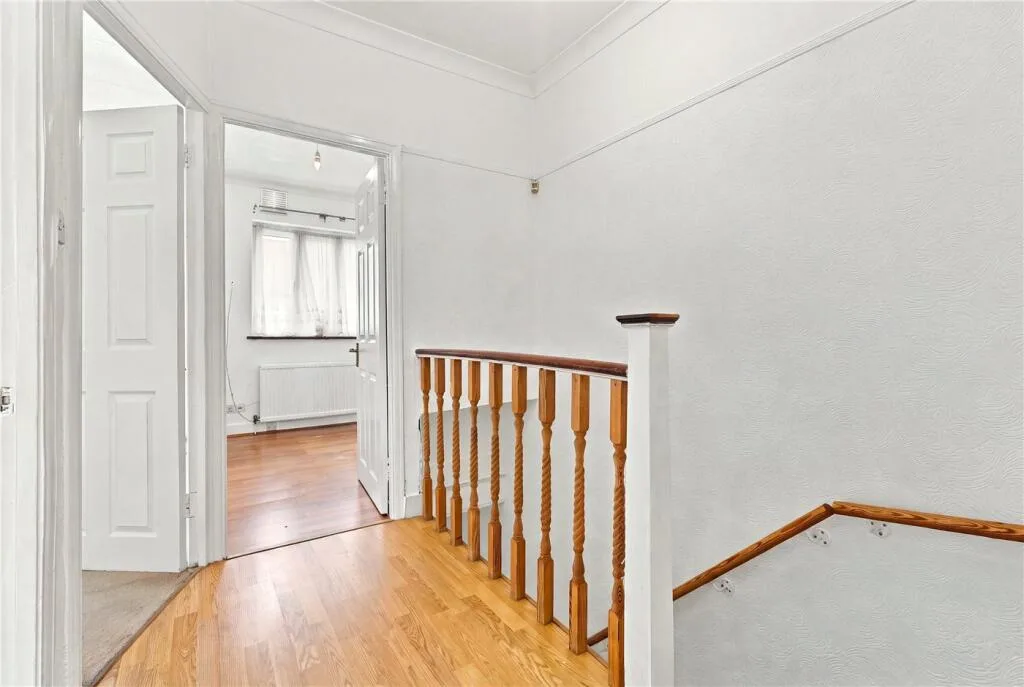 3 bedroom end of terrace house for rent