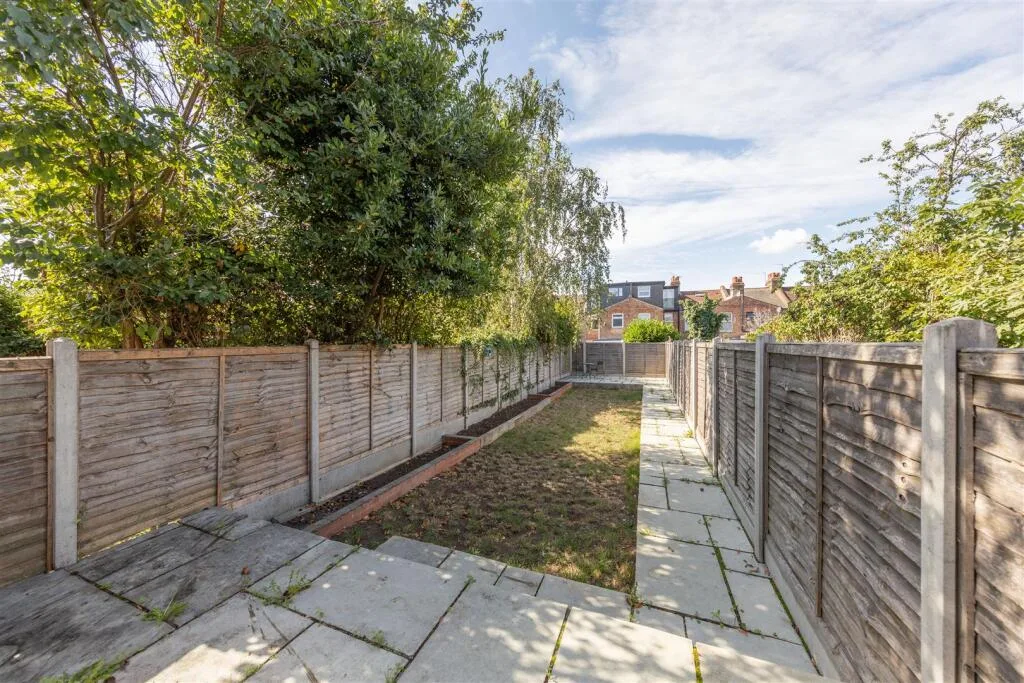 3 bedroom terraced house for rent