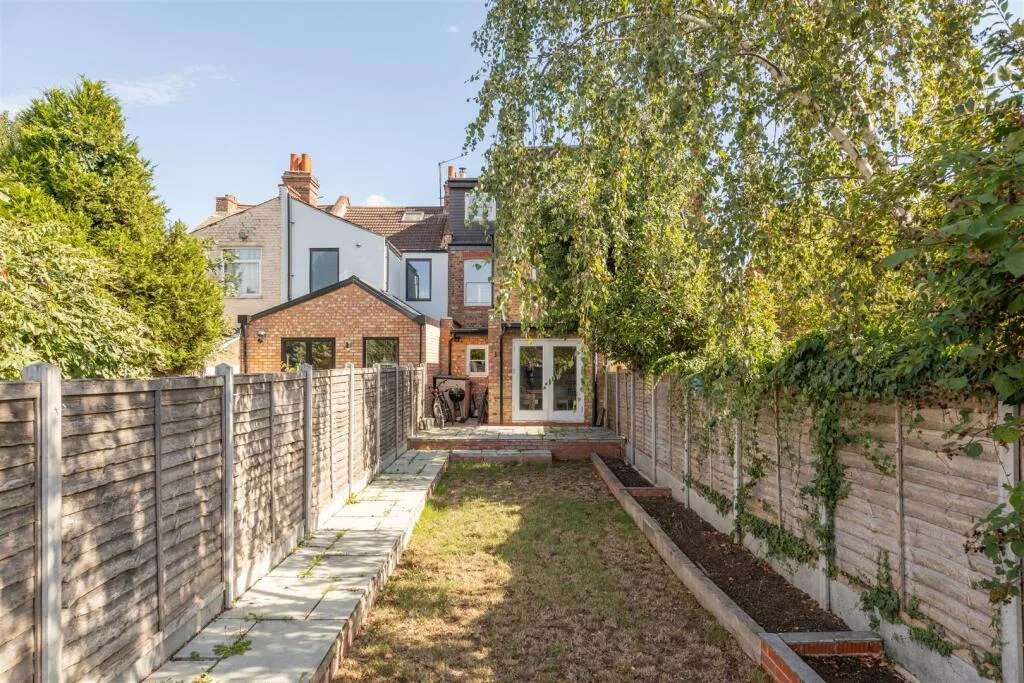 3 bedroom terraced house for rent