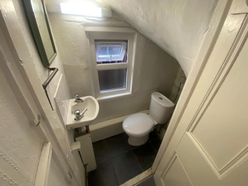 1 bedroom house for rent