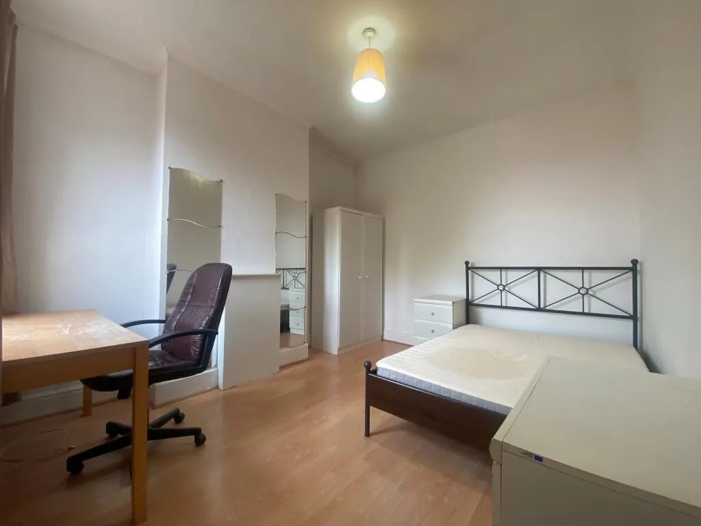 1 bedroom house for rent