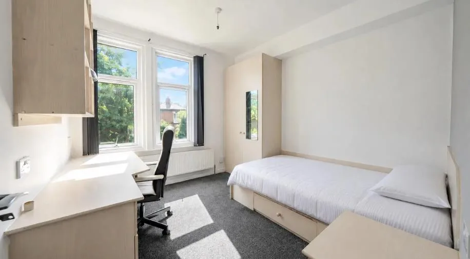 5 bedroom apartment for rent