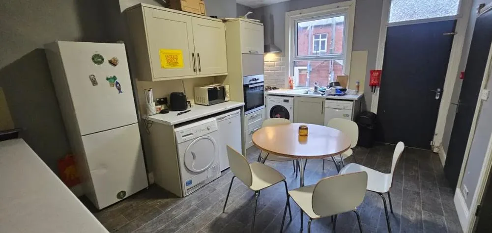 5 bedroom house for rent