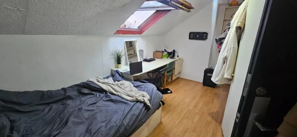 5 bedroom house for rent