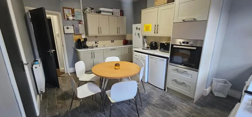 5 bedroom house for rent