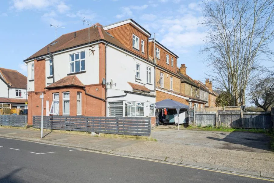 2 bedroom duplex for rent