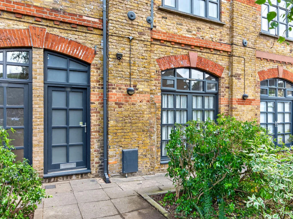 2 bedroom terraced house for rent
