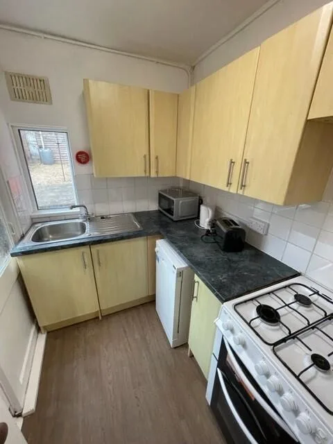 4 bedroom terraced house for rent