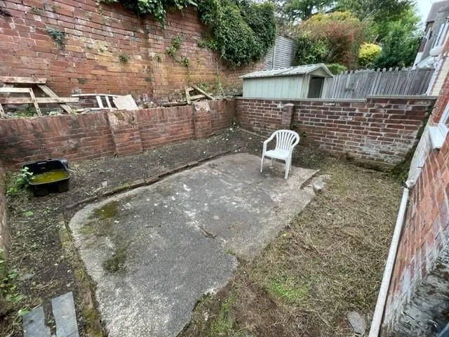 5 bedroom terraced house for rent
