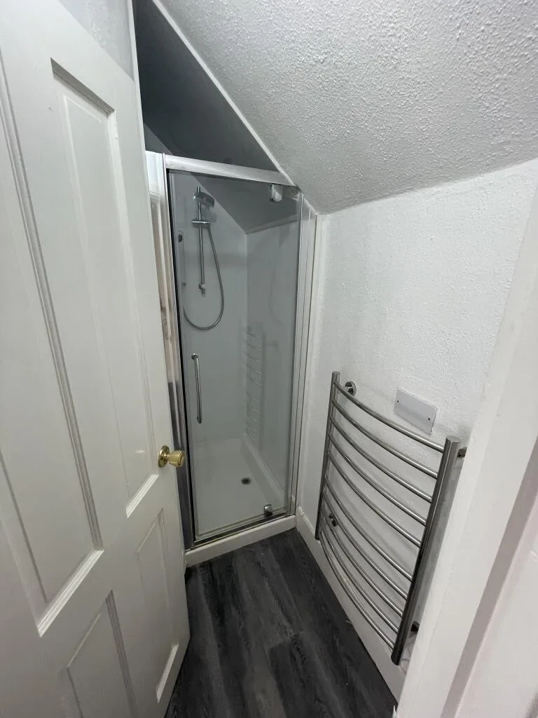 5 bedroom terraced house for rent