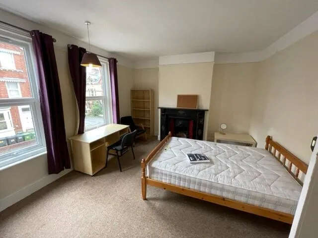 5 bedroom terraced house for rent