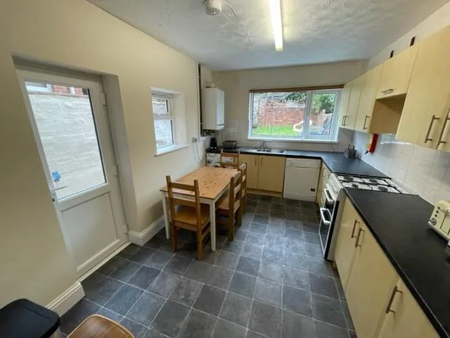 4 bedroom house for rent