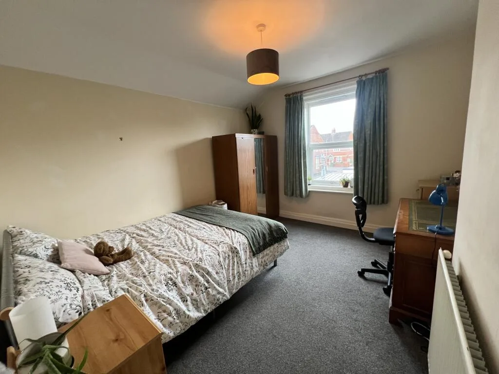 5 bedroom house for rent