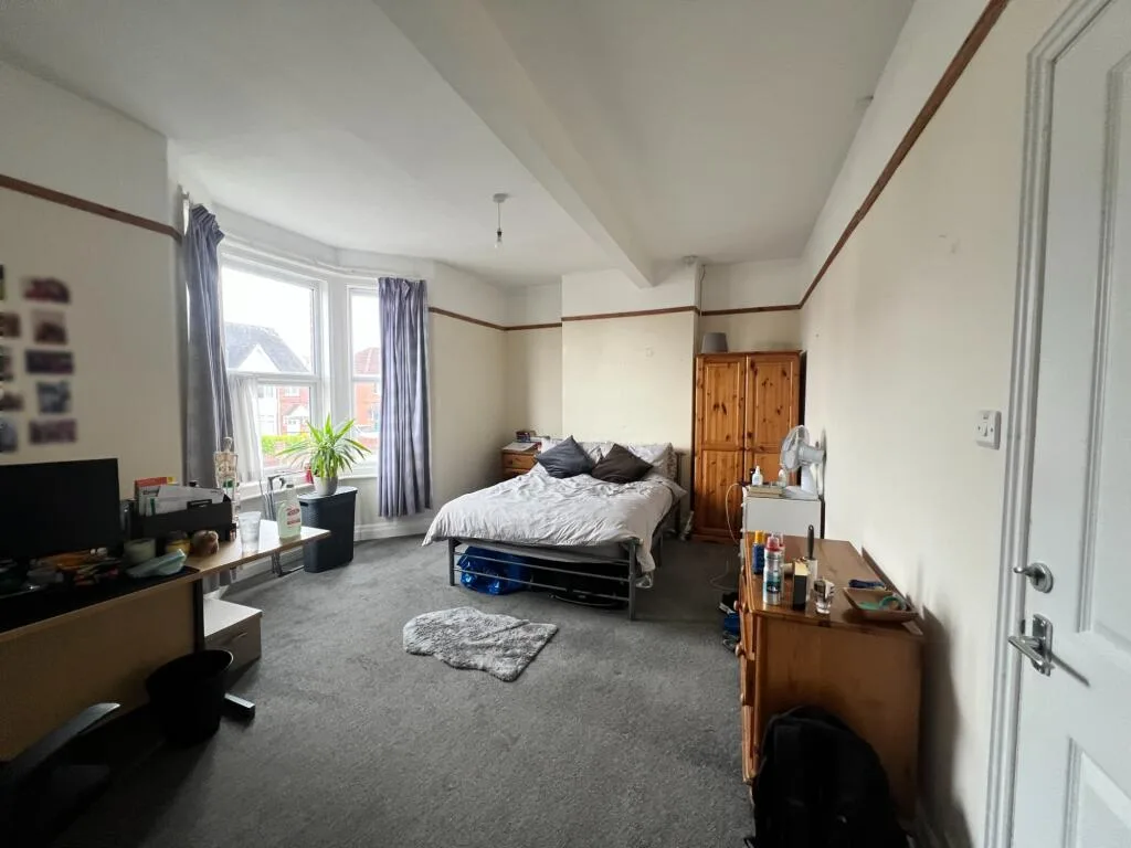 5 bedroom house for rent