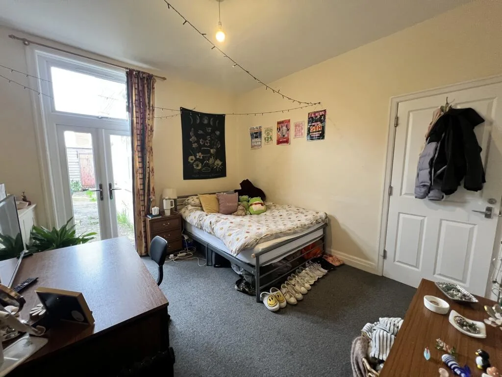 5 bedroom house for rent