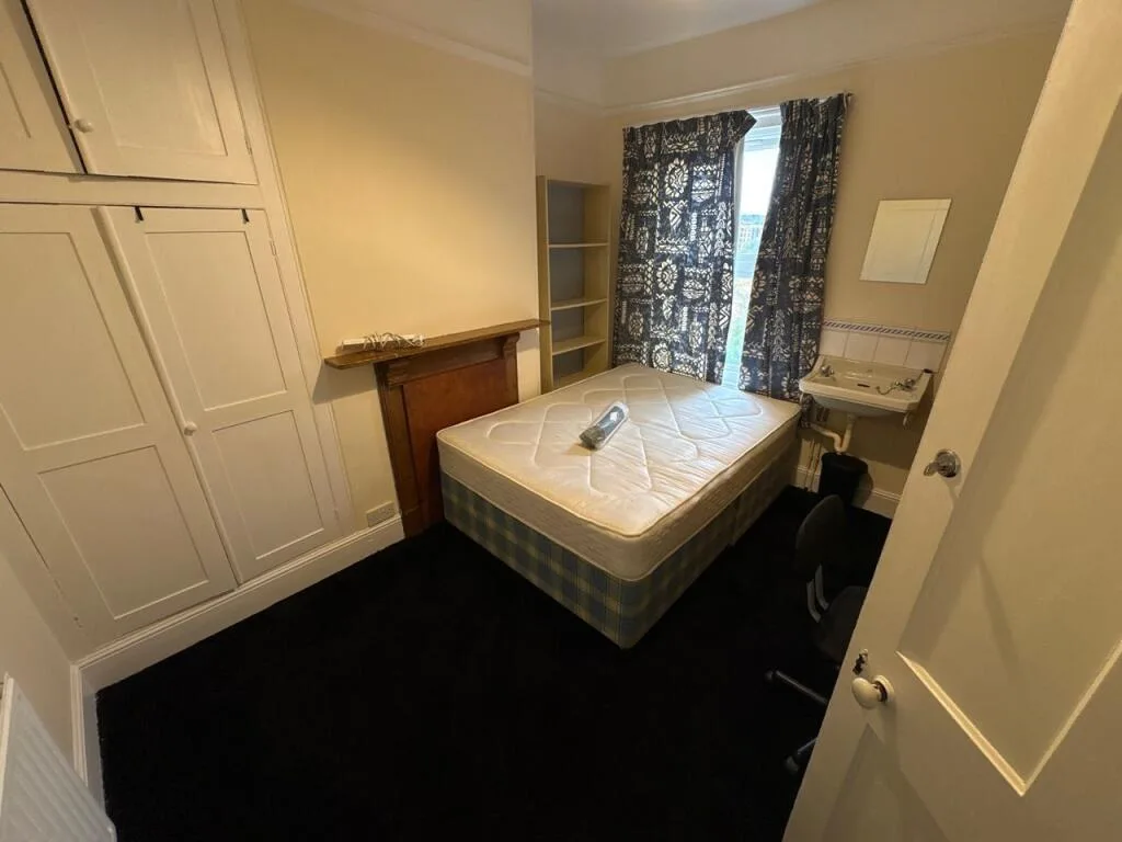 4 bedroom house for rent