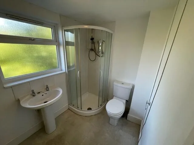 5 bedroom terraced house for rent
