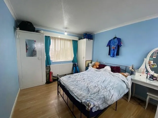 6 bedroom house for rent