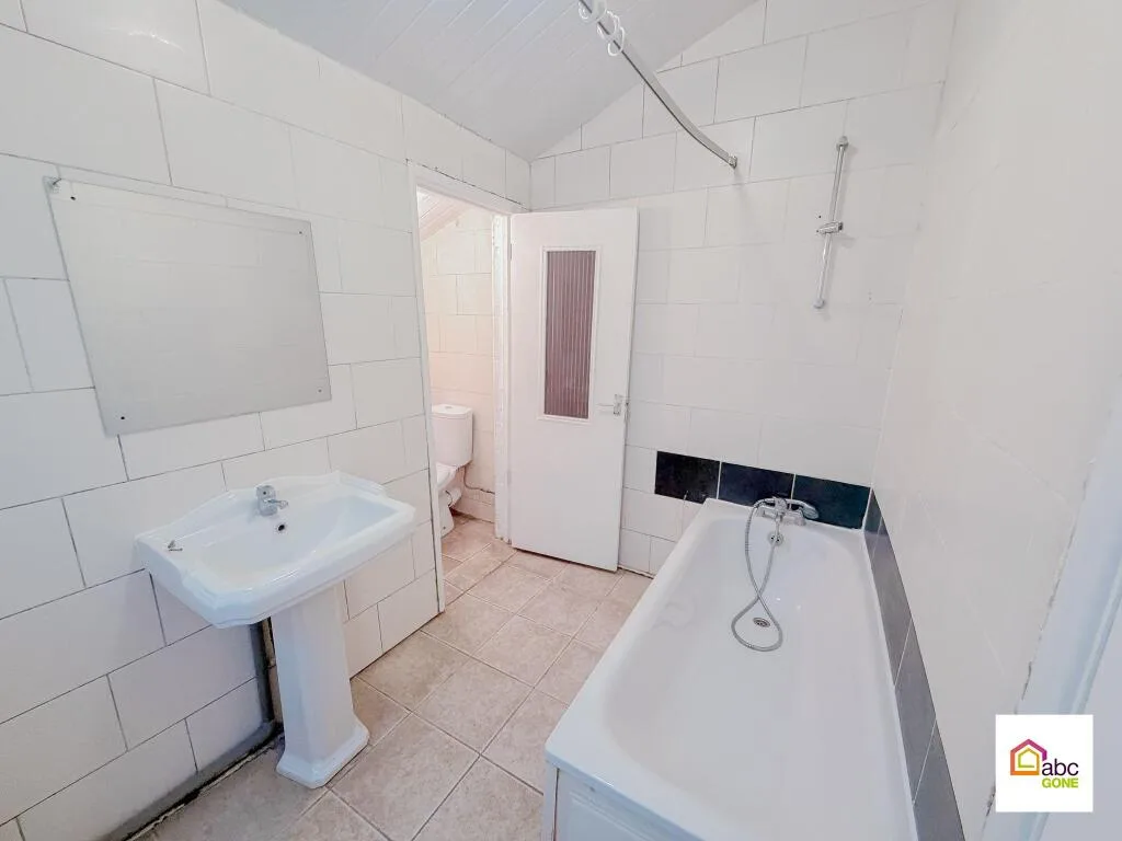 4 bedroom terraced house for rent
