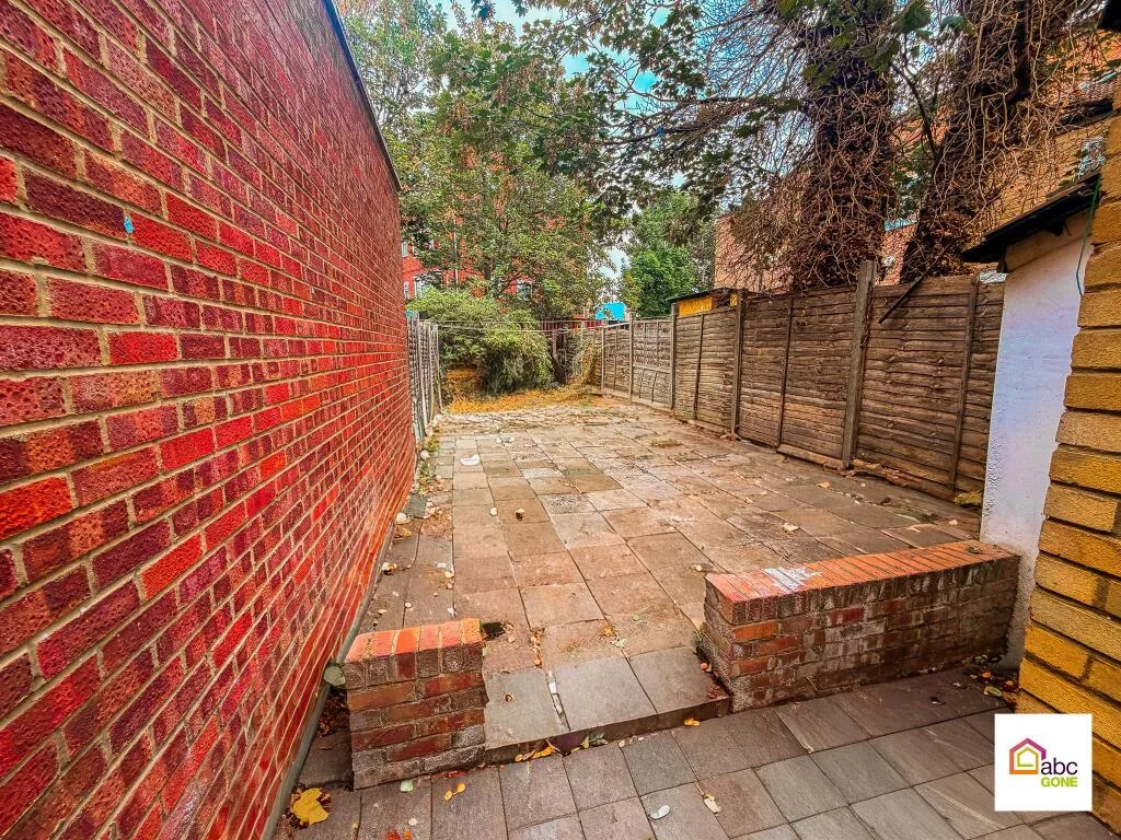 4 bedroom terraced house for rent