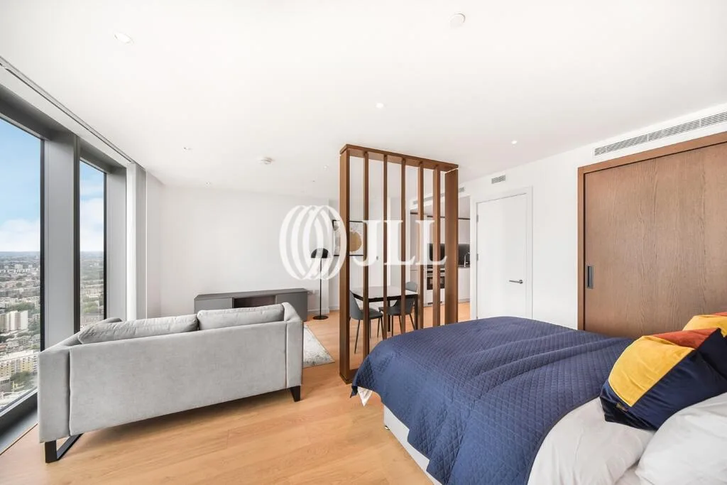 Studio flat for rent
