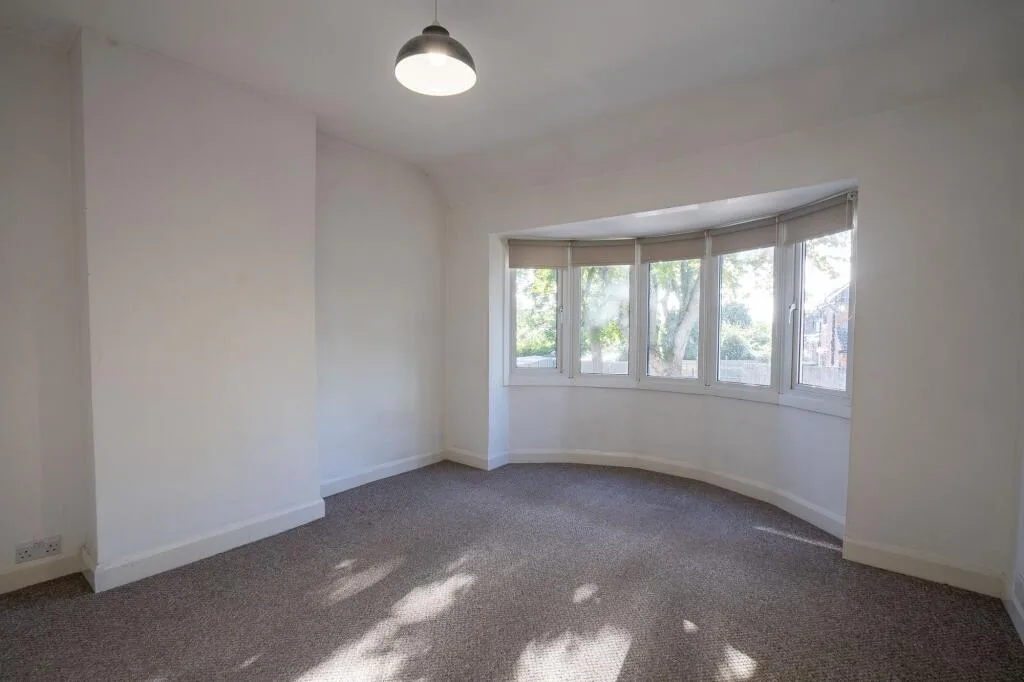 3 bedroom semi-detached house for rent
