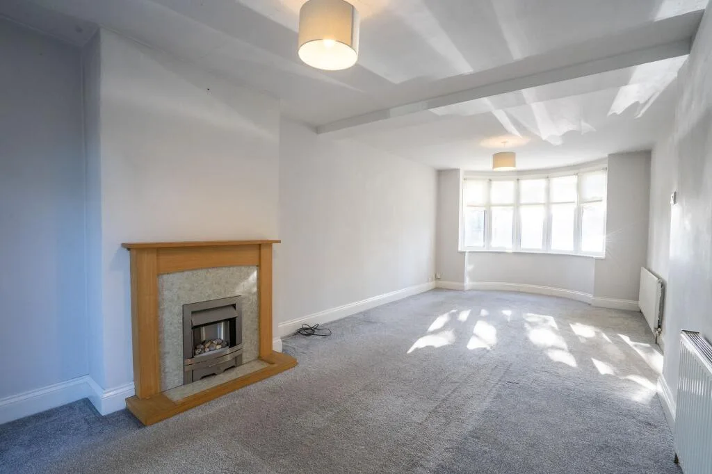3 bedroom semi-detached house for rent