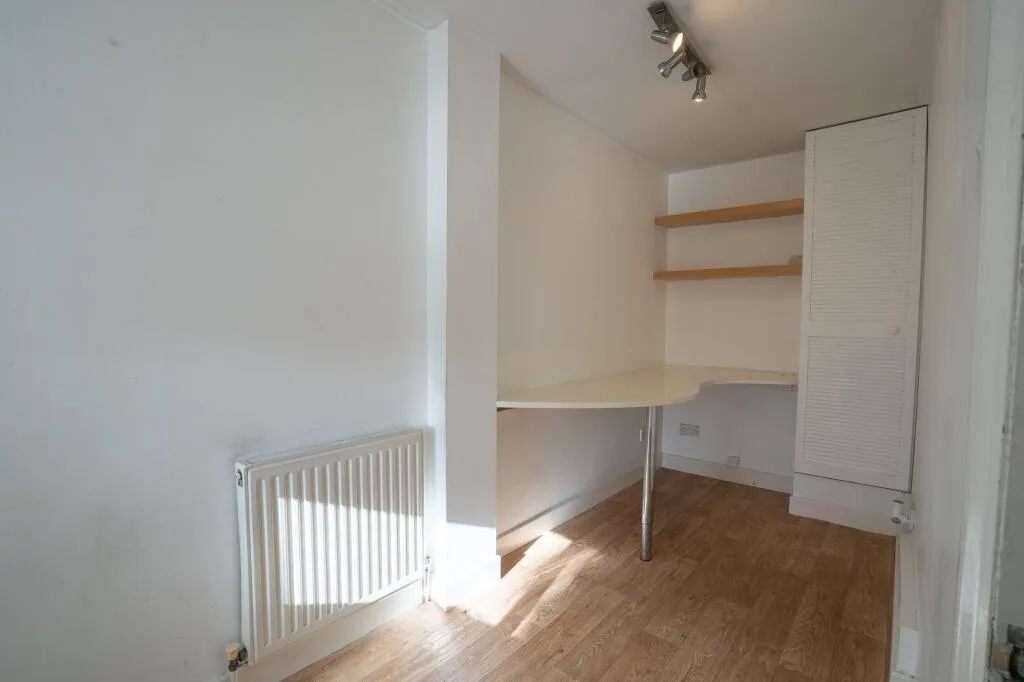 3 bedroom semi-detached house for rent