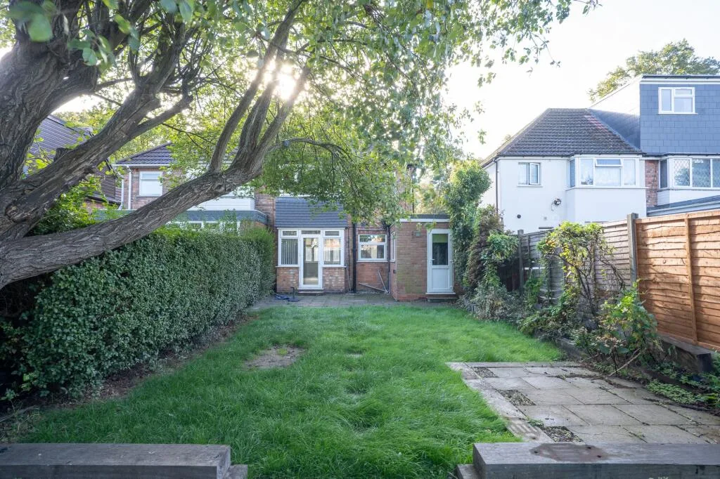 3 bedroom semi-detached house for rent