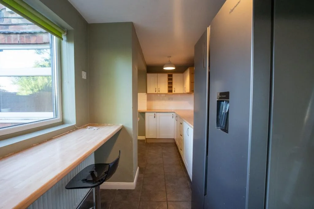 3 bedroom semi-detached house for rent